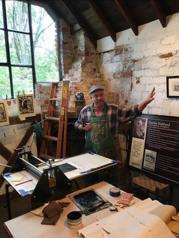 kenucky artist ken swinson demonstrating at the harlan hubbard studio in ft thomas ky